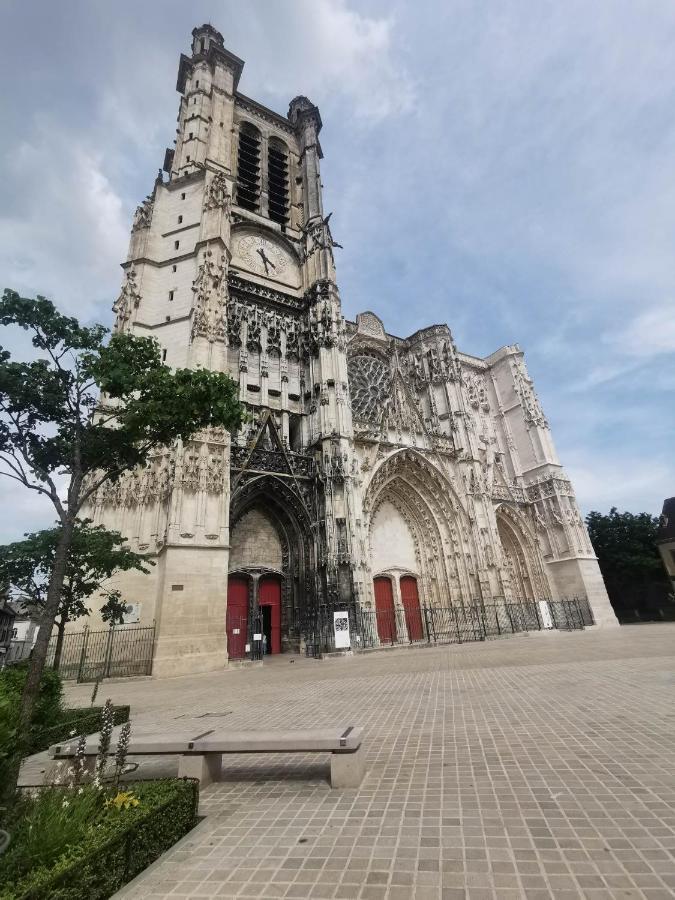 La Marmotte De La Cathedrale - Calme - Jardin Apartamento Troyes Exterior foto